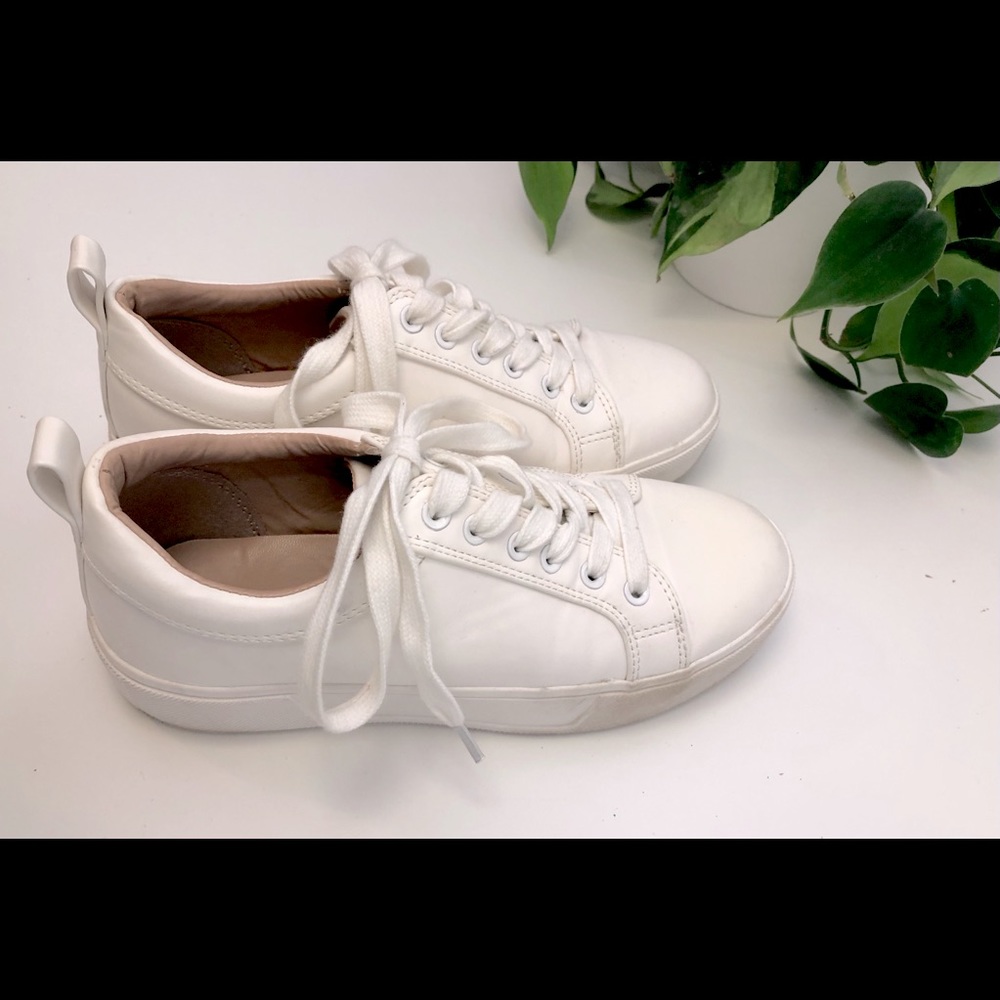 Sneakers - Picture 2 of 2